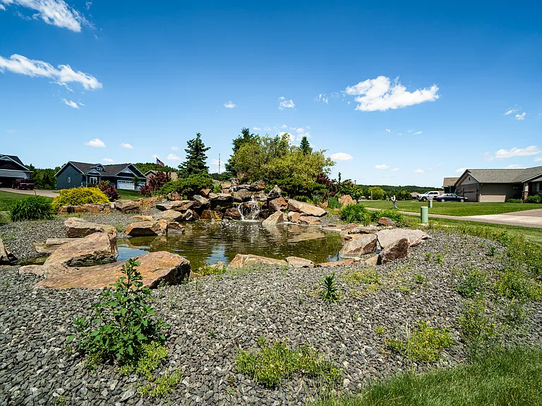 Willow Creek Townhomes — Photo 16
