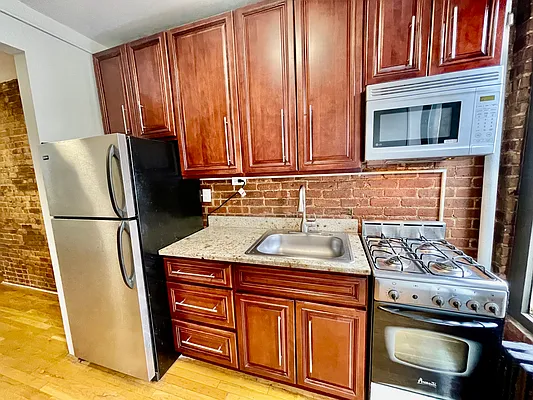 Rented by R New York | media 49