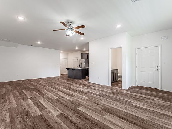 4th image of 4211 1st St W