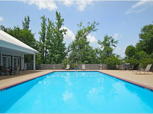 100 Waverly Dr #64524463B