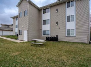 168 Elm Ridge Dr, North Liberty, IA 52317