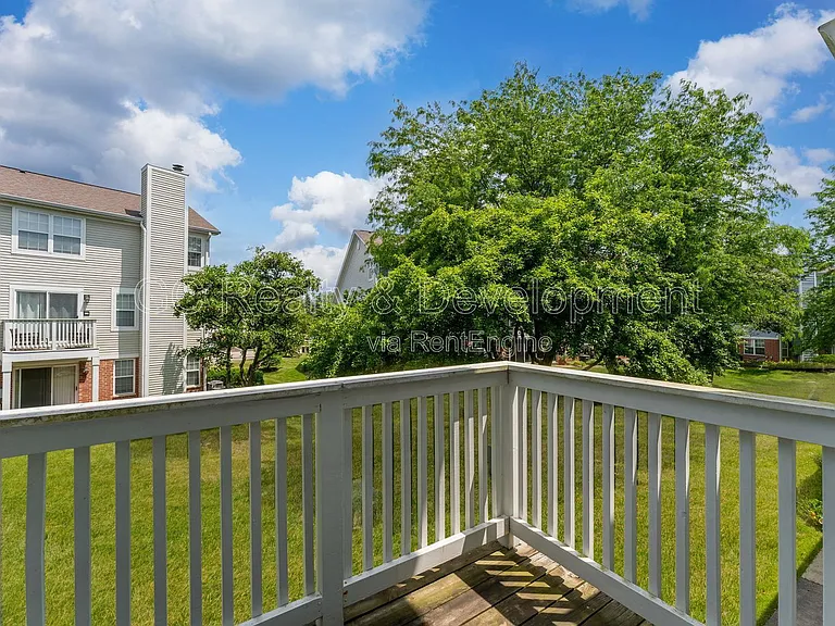 293 Regal Ct — Photo 22