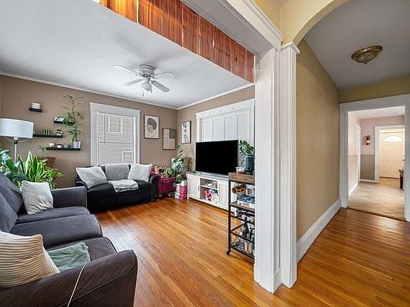 2nd image of 41 Donnybrook Rd