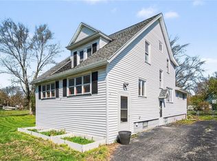 12 Elmgrove Dr, Rochester, NY 14606
