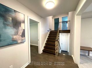 24 Greenyards Dr #C14, Toronto, ON M2M 2R6