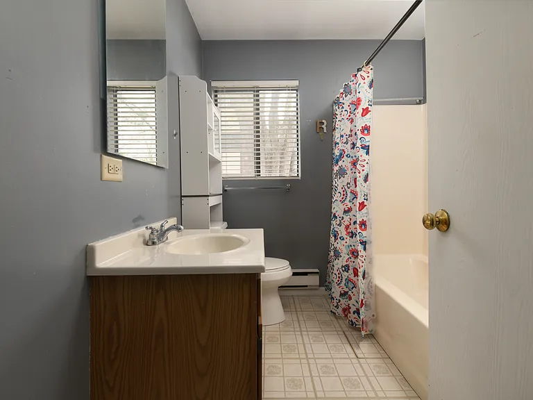 425 Berkshire Dr #16 — Photo 13