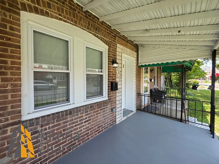 203 Chestnut St — Photo 14
