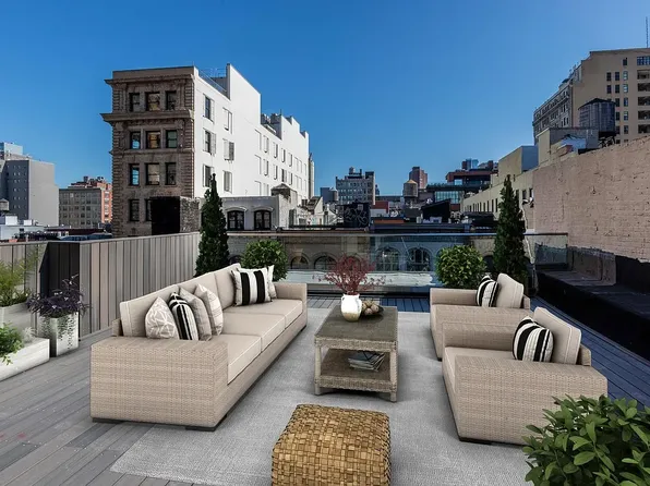 391 Broadway image 4 of 19