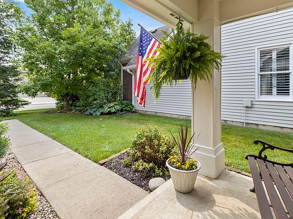 5th image of 10784 Belair Dr