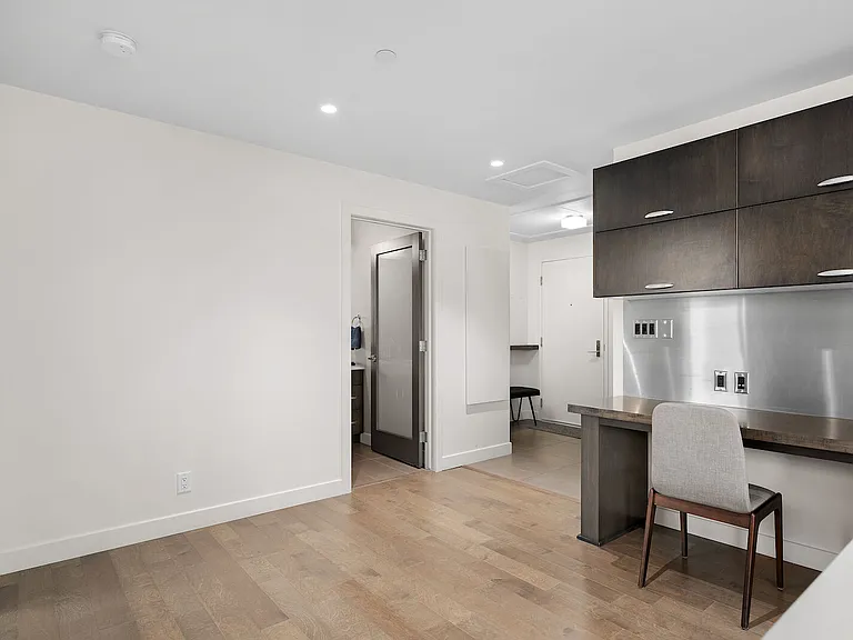 530 12th Ave SW #1201 — Photo 14