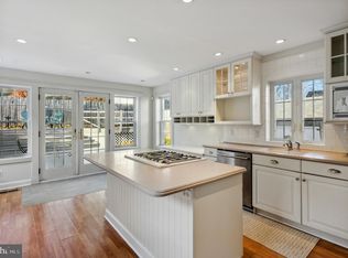 844 E Cathedral Rd, Philadelphia, PA 19128