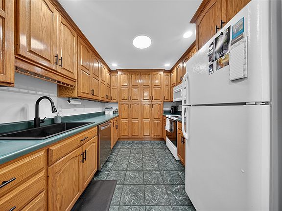 5th image of 265 Williams Rd