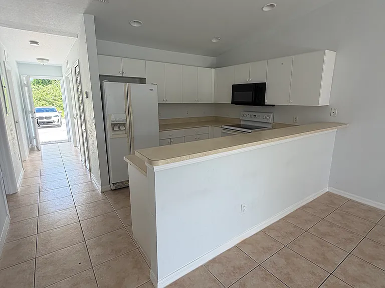 4895 Jordan Ave S #1 — Photo 4
