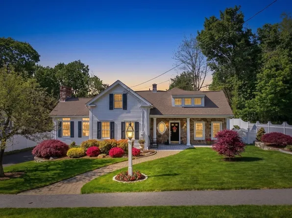 6 Church St, Grafton, MA 01519
