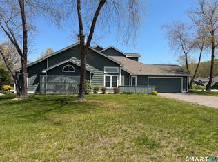 73 Spyglass Cir UNIT 73, Groton, CT 06340