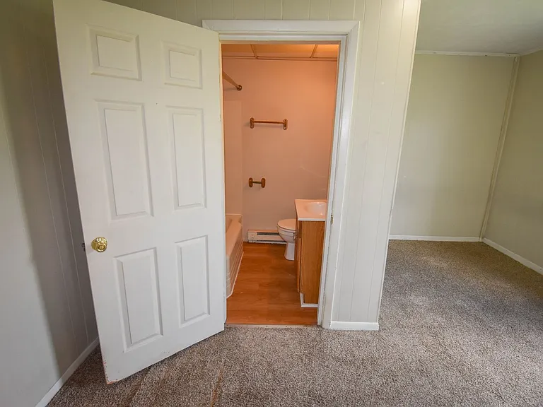 300 W Clinton St — Photo 11