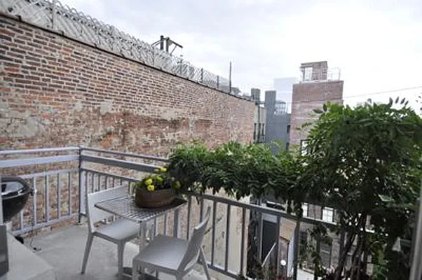 Rented by Veracity NYC LLC | media 19