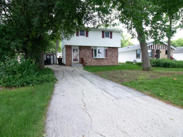 11634 W Dearbourn AVENUE, Wauwatosa, WI 53226