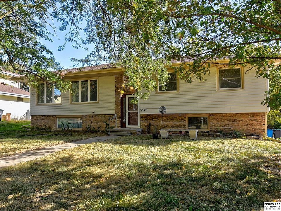 1st image of 5839 S 92nd Cir
