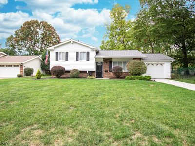 24114 Fairlawn Dr, North Olmsted, OH, 44070