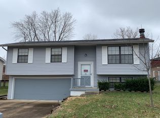 230 Stillbrook Estates Dr, Fenton, MO 63026