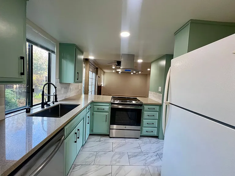 5170 Riverside Blvd — Photo 5