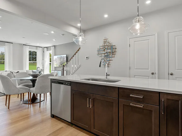656 Brookwood Glen Ter #A — Photo 15