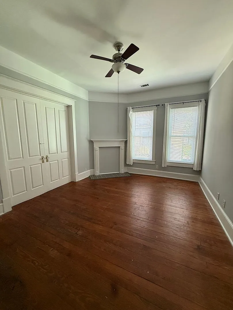 Charming 2-Bedroom Downtown Savannah Home — Photo 3