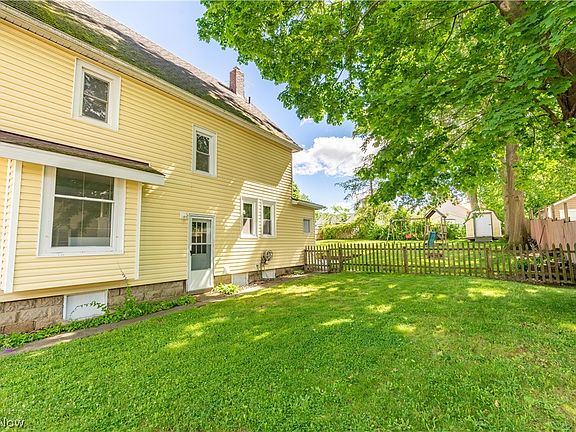 4th image of 159 Beck St