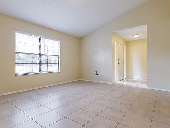 5th image of 488 Autumn Oaks Pl