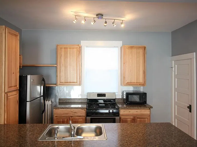 507 W 3rd Ave #201 — Photo 5