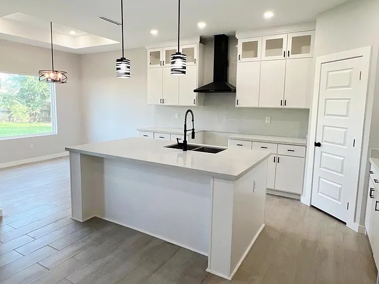 105 Republic Cir — Photo 5