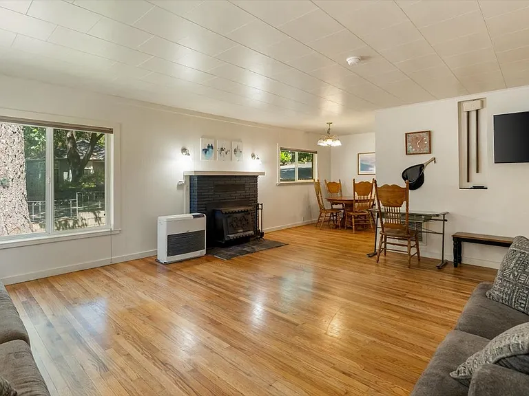 Gleaves Ave — Photo 9