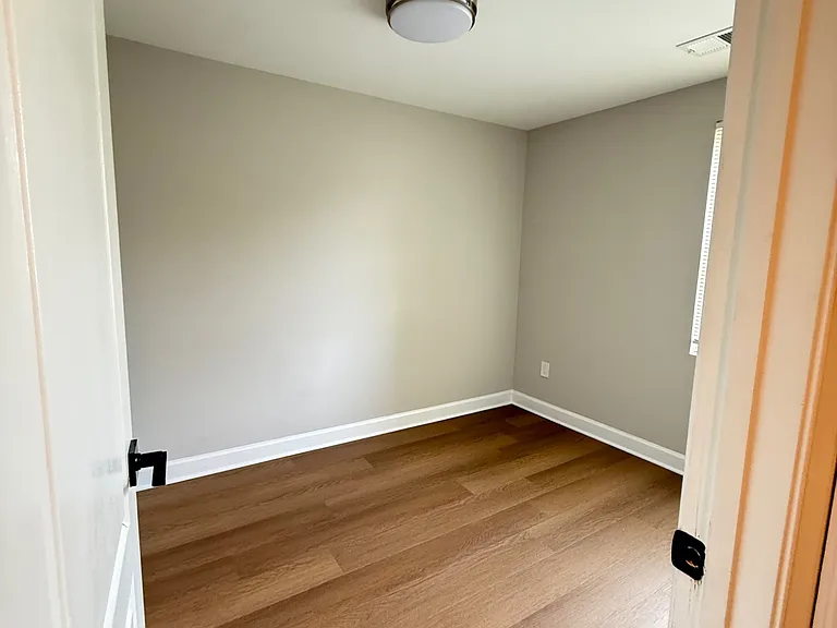 6950 Hawthorne St — Photo 5