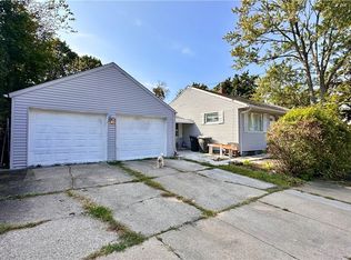 22 Uhler Ave, Akron, OH 44310