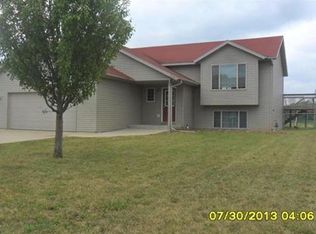 203 10th Ave NW, Dodge Center, MN 55927