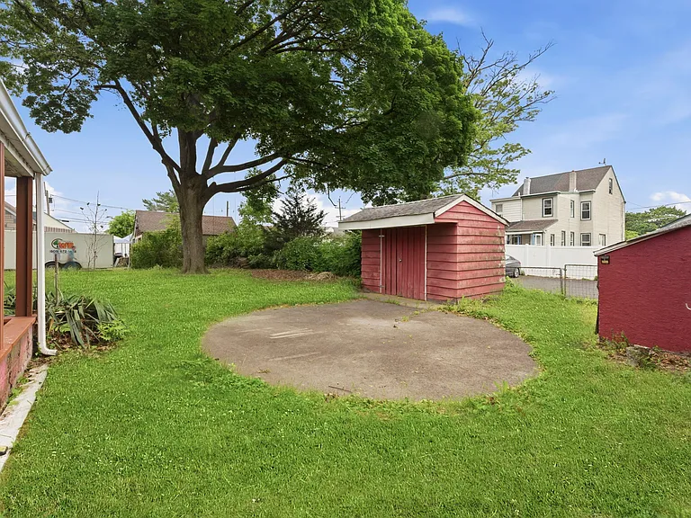 326 Tindall Ave — Photo 23