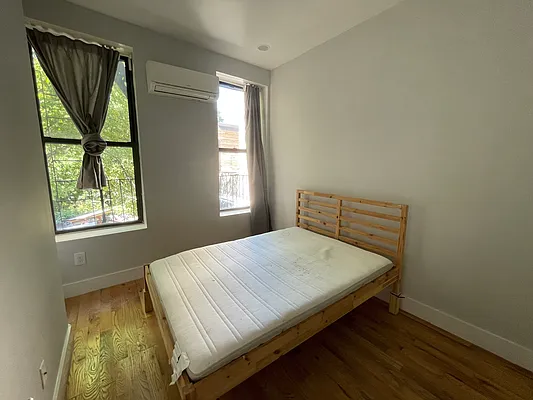 Rented by Compass | media 13