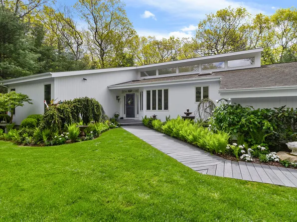 7 Bull Path Close, East Hampton, NY 11937