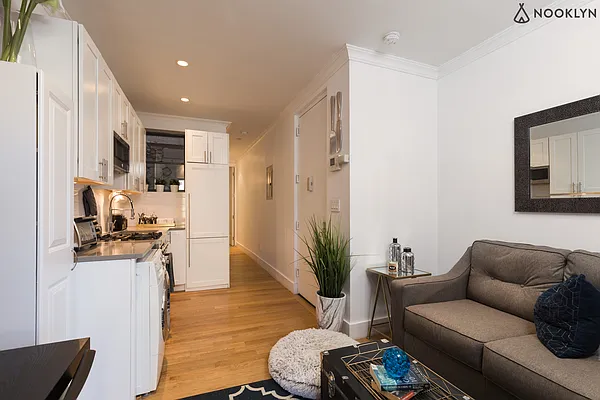 Rented by Nooklyn NYC LLC | media 10