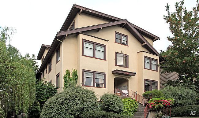 The Beverly Apartments located in the heart of the Stadium District at 208 N Tacoma Ave in Tacoma, WA 98403.