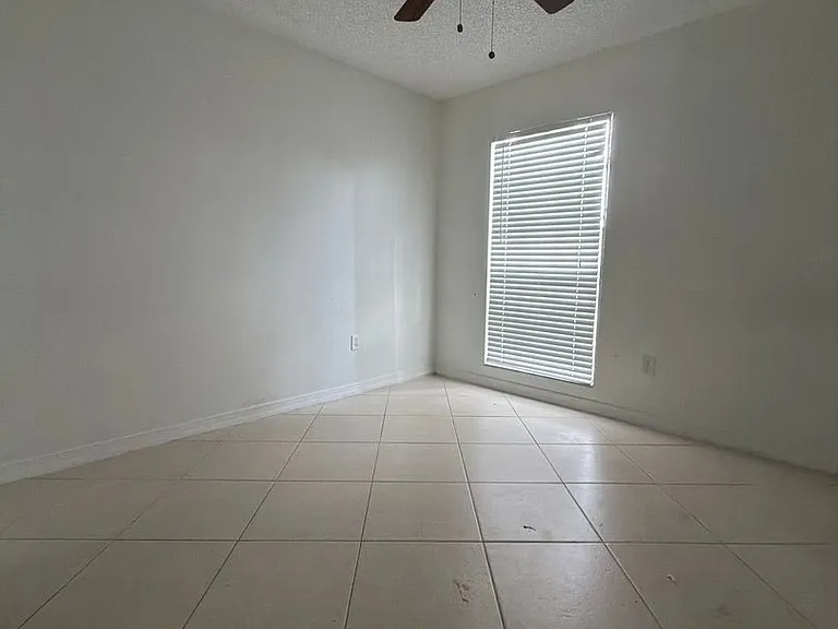 13855 Glasser Ave — Photo 12