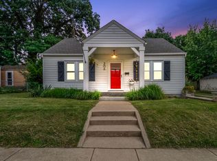 206 Academy St, Valparaiso, IN 46383