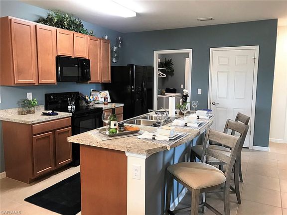 3rd image of 10869 Marble Brook Blvd