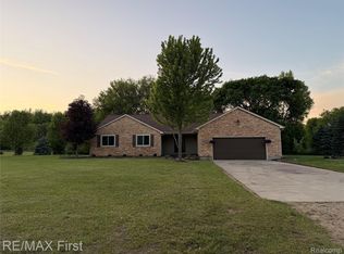 5555 Troika Trl, Dryden, MI 48428
