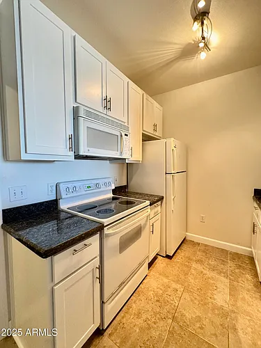 1701 E Colter St Photo 1