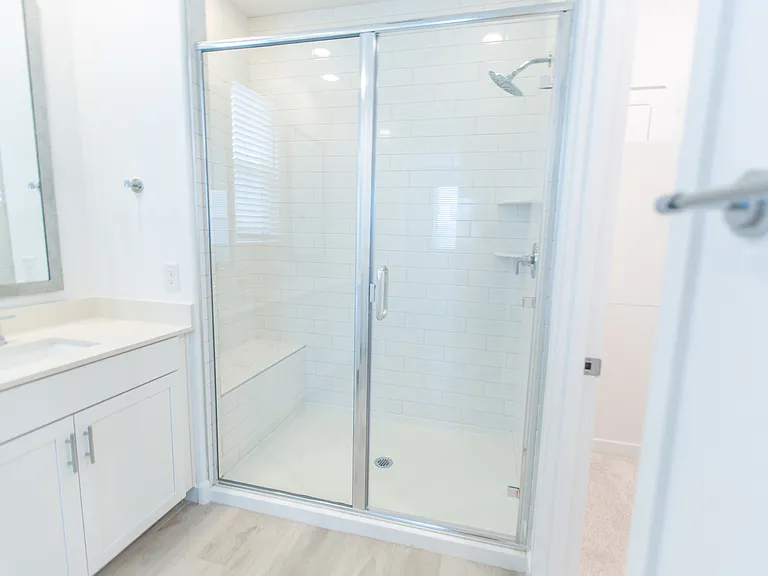 2243 E Ridgewood Ln — Photo 11