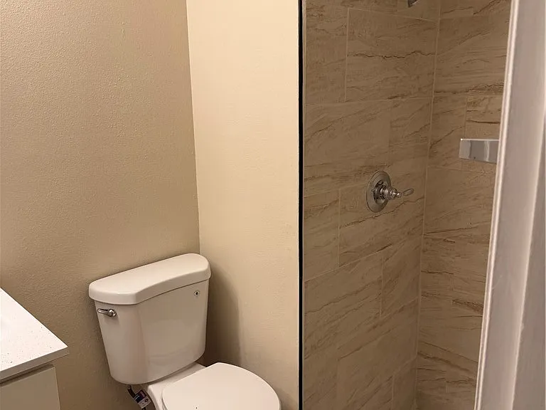 3210 Astoria Ave — Photo 8