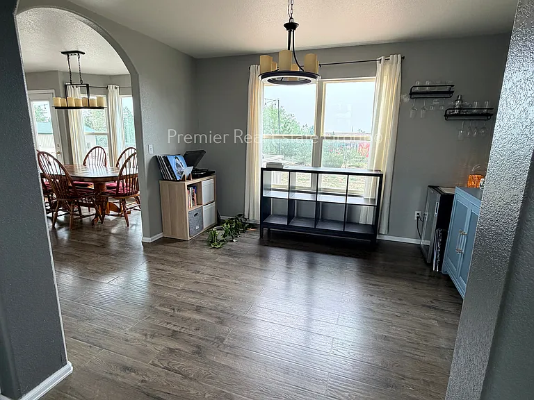 7927 Buschborn Rd — Photo 5