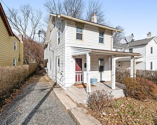 64 Garrett Ave Photo 1